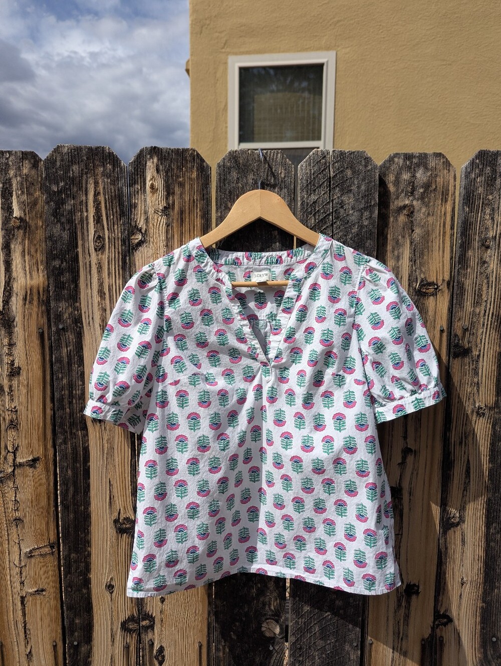 100% cotton J. Crew Factory White Top with Pink & Green Pineapple Print - Picture 2 of 6